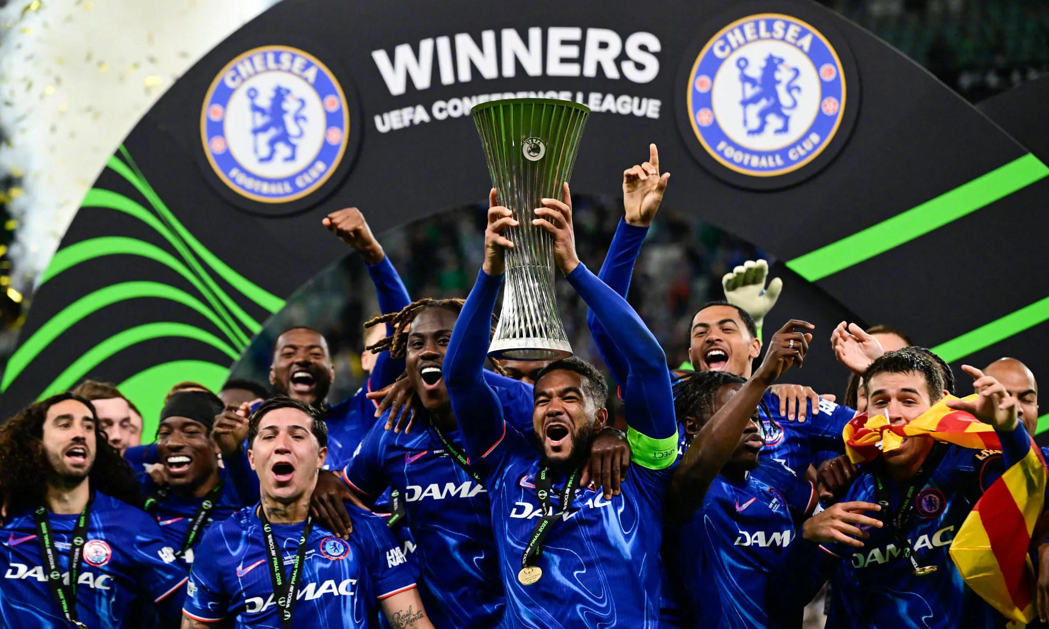 蒂姆连续十二场比赛得分超过比赛规则变更,切尔西不断突破!赛场气氛高涨 蒂姆连续十二场比赛得分超过比赛规则变更,切尔西不断突破!赛场气氛高涨