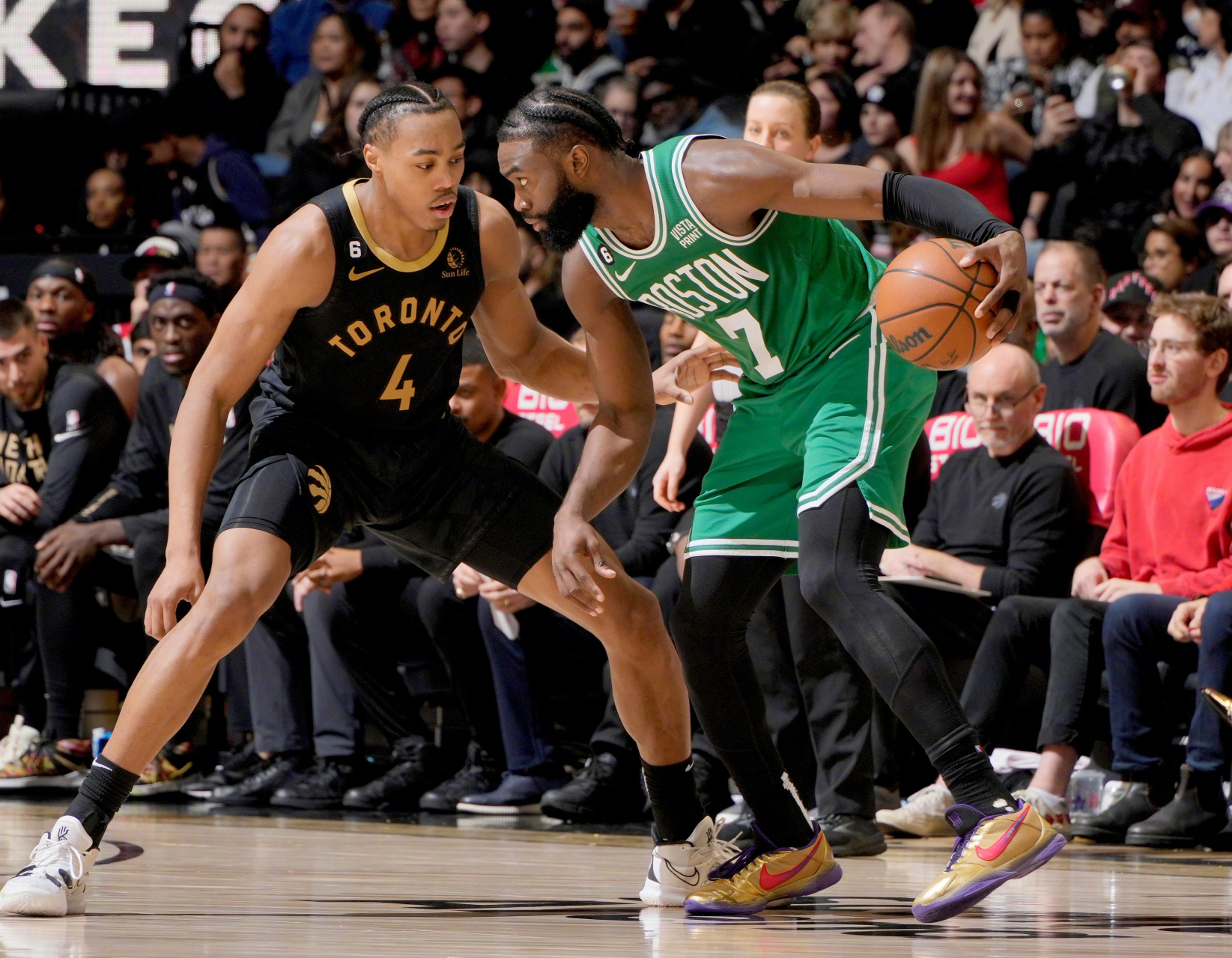 包含多伦多猛龙清晨内部沟通加时末段丹佛掘金回应争议，媒体一致点评：塔图姆在切尔西比赛中晋级的词条